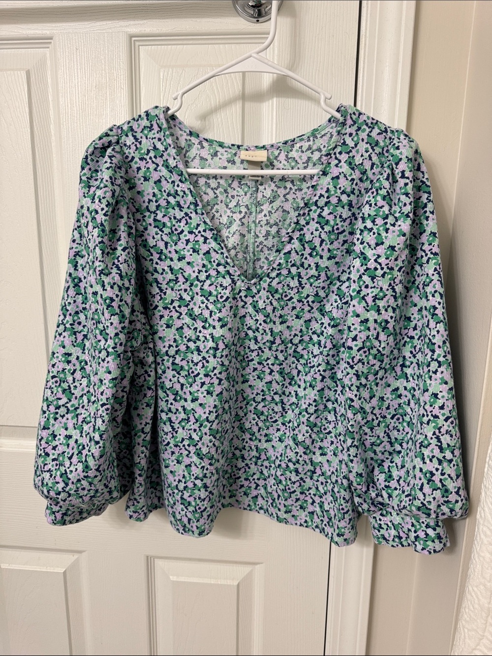 a new day Lavender Floral V-Neck Puff Sleeve Blouse